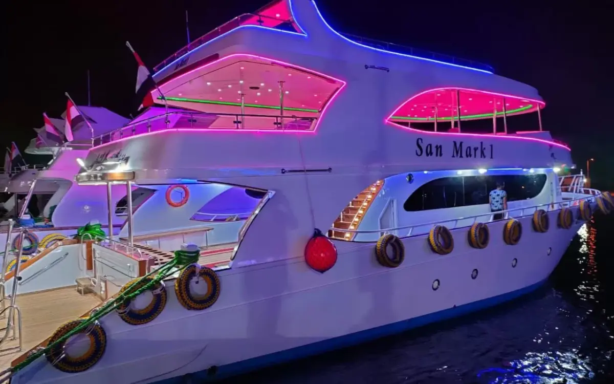 Boat cruise with romantic dinner in Sharm El Sheikh