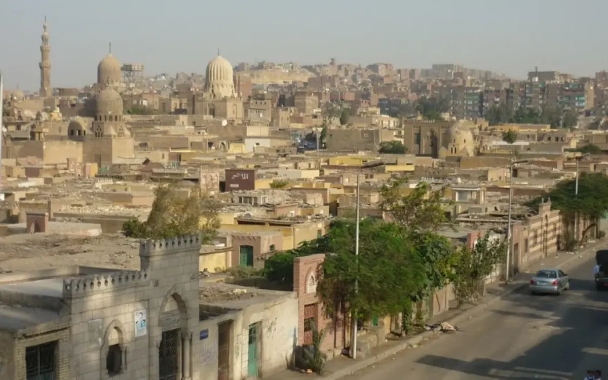 Private: City of the Dead (Al-Qarafa) and the Giza Pyramids (from Sharm El Sheikh)