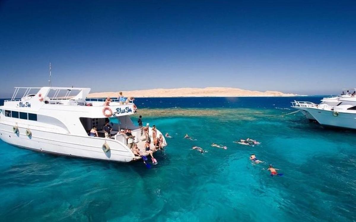 white island and Ras Mohamed (by boat) from Sharm El sheikh Discount